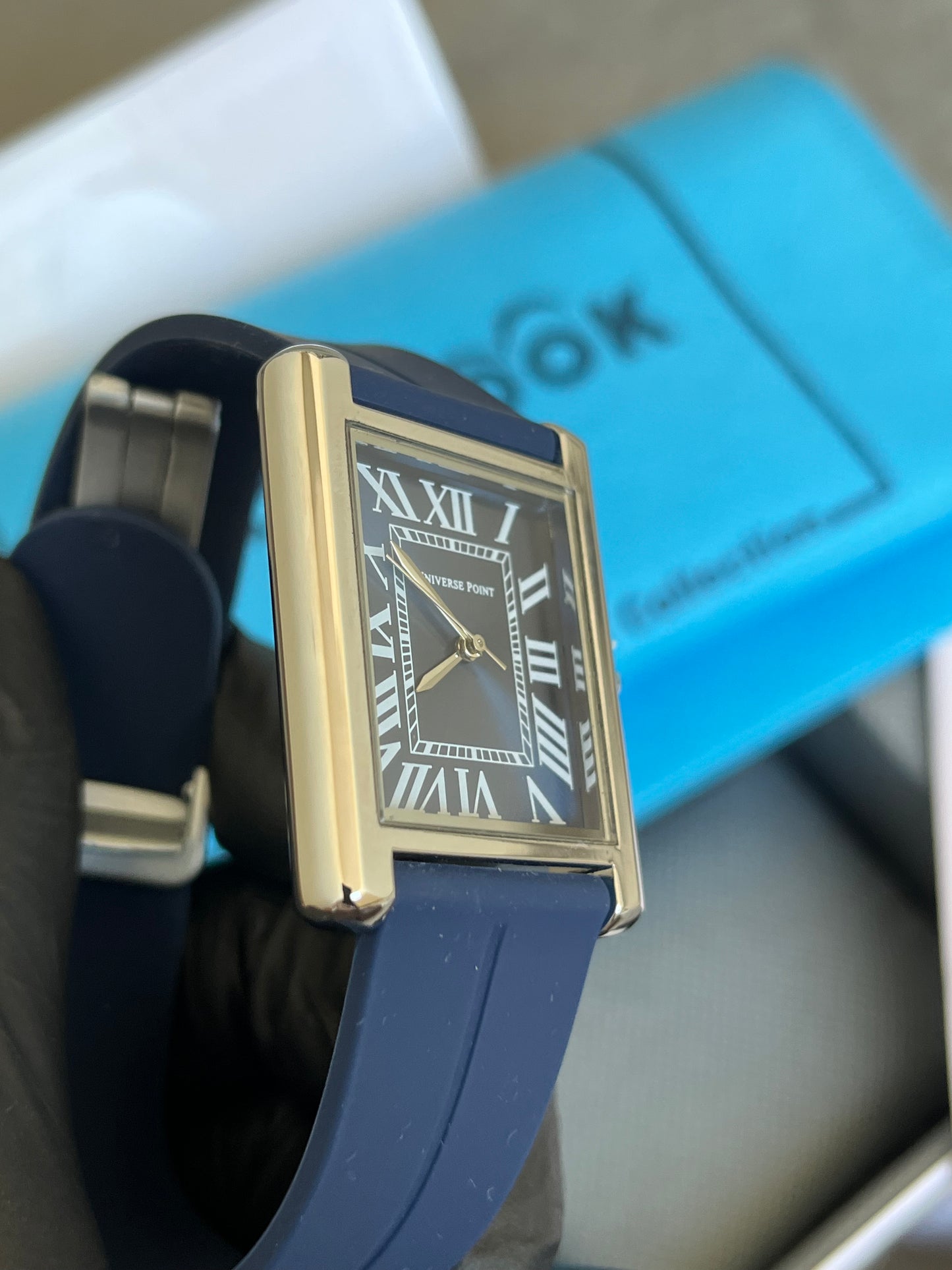 Universal Point Slim - Silver with Blue Dial